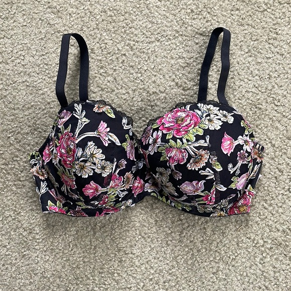 Victoria’s Secret floral lined Demi bra - Picture 1 of 4